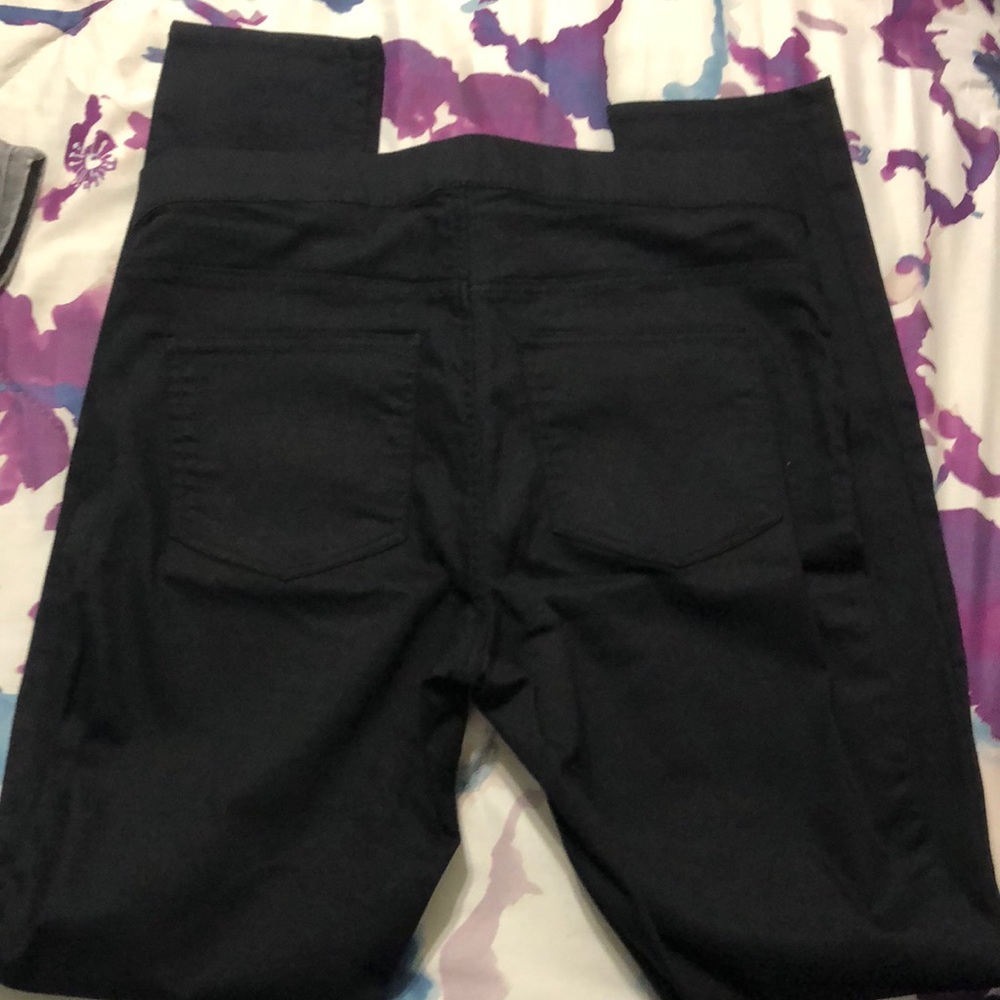 H & M stretchy skinny pants - Picture 5 of 5